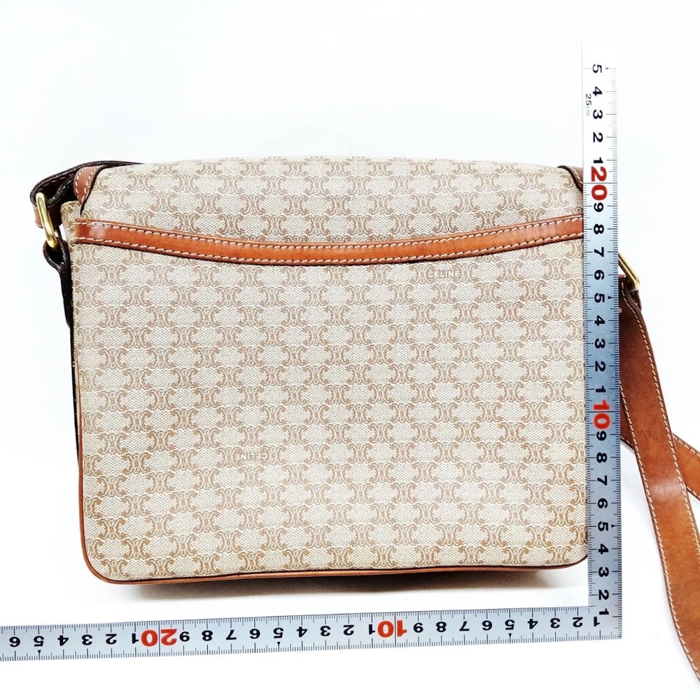 Celine Triomphe Vintage Crossbody - Picture 2 of 9